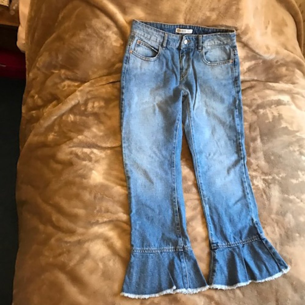 ZARA basic denim jeans cropped size 4